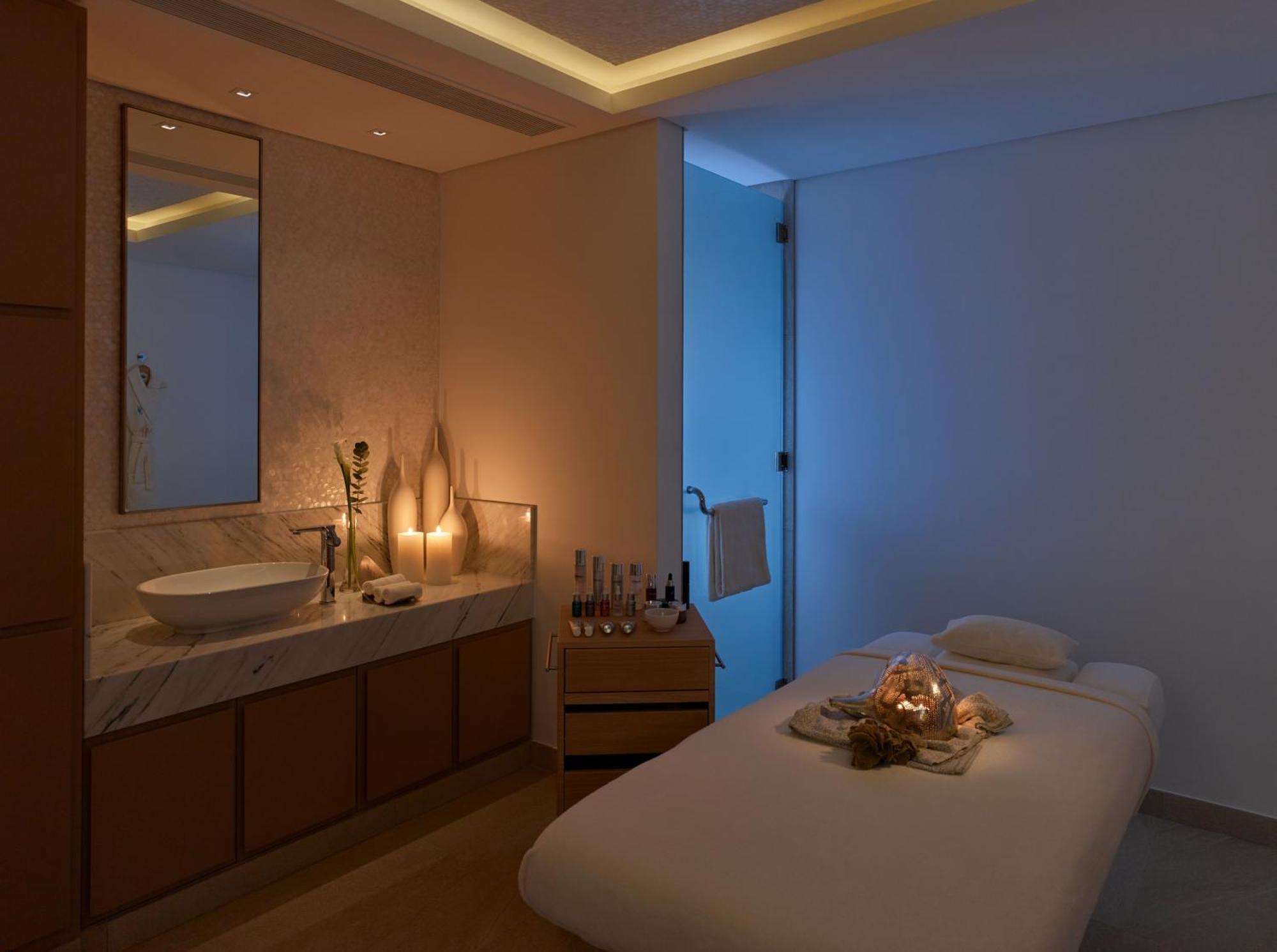 Zulal Wellness Resort By Chiva-Som Al Ruwais Esterno foto